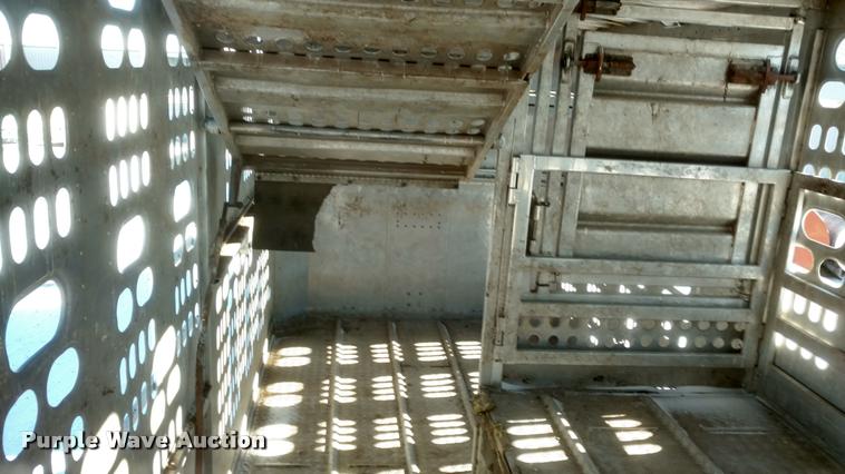 image for item DB0830 1995 Barrett livestock trailer