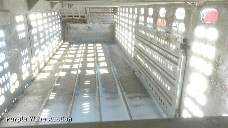 image for item DB0830 1995 Barrett livestock trailer