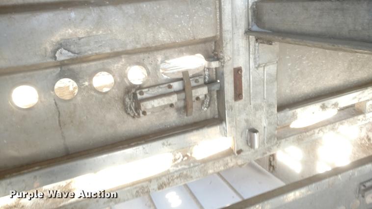 image for item DB0830 1995 Barrett livestock trailer