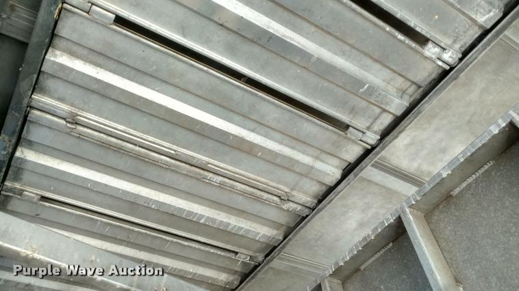 image for item DB0830 1995 Barrett livestock trailer