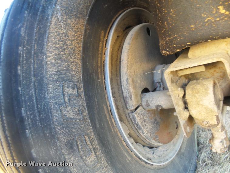 image for item DB1792 2004 MAC end dump trailer