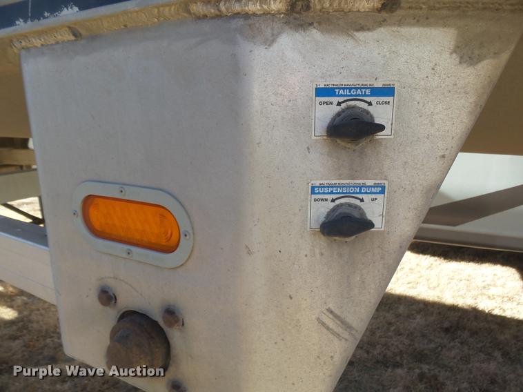 image for item DB1792 2004 MAC end dump trailer