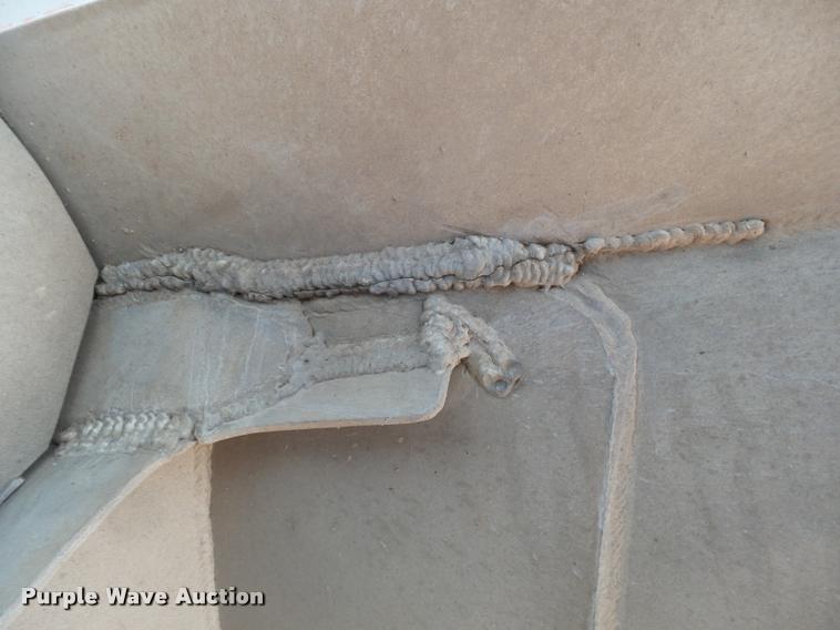 image for item DB1792 2004 MAC end dump trailer