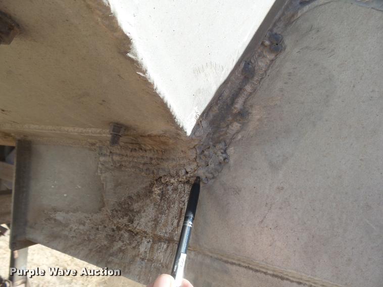 image for item DB1792 2004 MAC end dump trailer