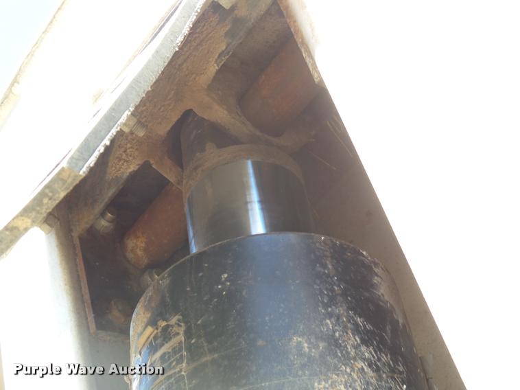 image for item DB1792 2004 MAC end dump trailer