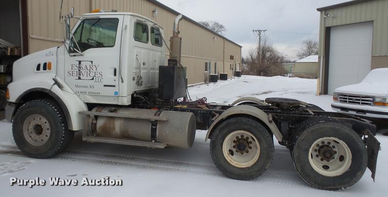 image for item DB2857 2007 Sterling A9500 semi truck