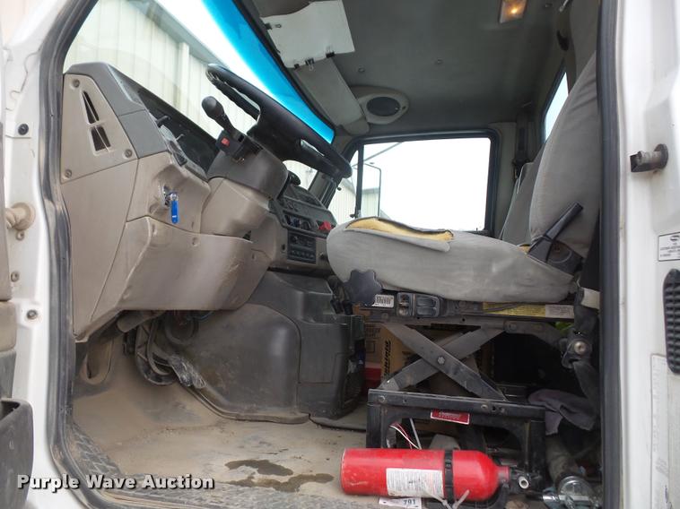 image for item DB2857 2007 Sterling A9500 semi truck