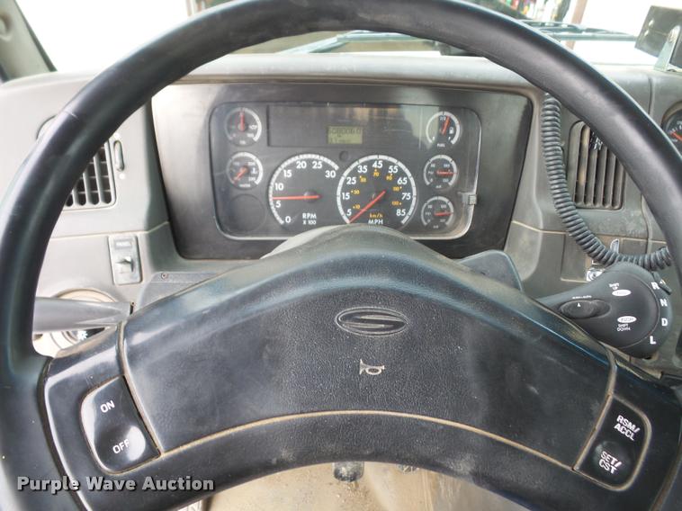image for item DB2857 2007 Sterling A9500 semi truck