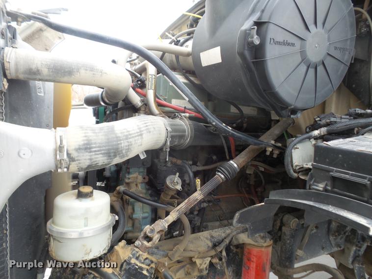 image for item DB2857 2007 Sterling A9500 semi truck