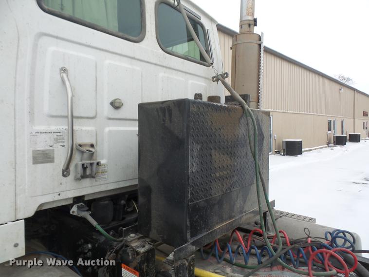 image for item DB2857 2007 Sterling A9500 semi truck