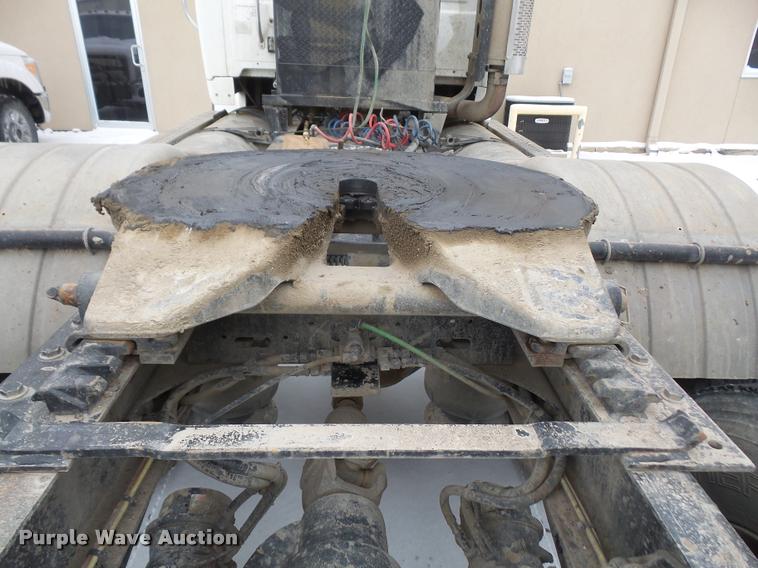 image for item DB2857 2007 Sterling A9500 semi truck