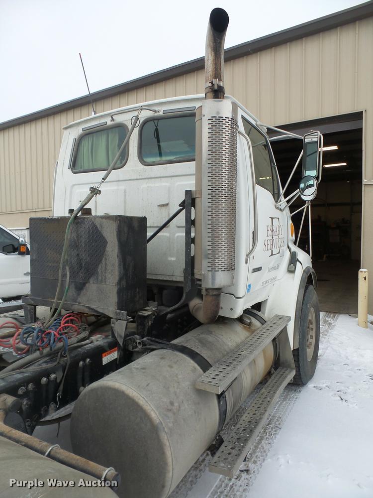 image for item DB2857 2007 Sterling A9500 semi truck