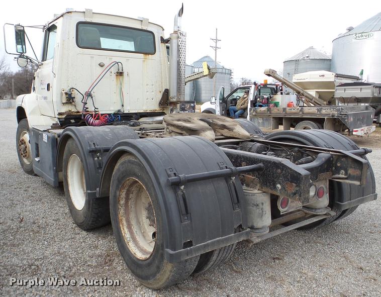 image for item DB5404 1994 Ford LTA9000 Aero Max 106 semi truck