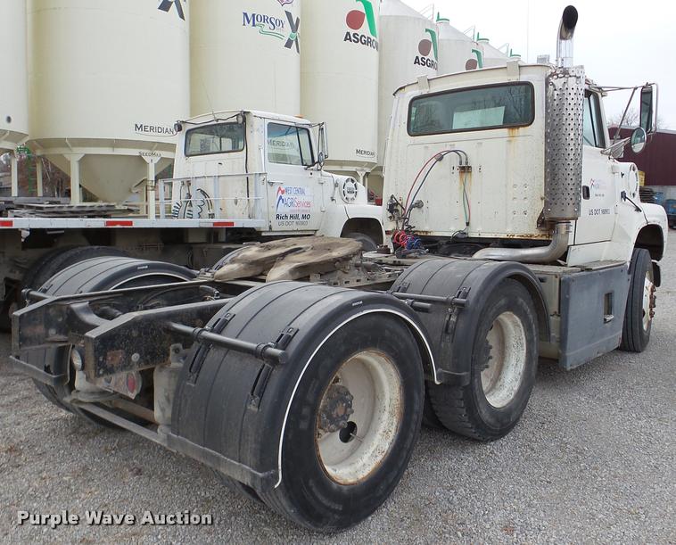 image for item DB5404 1994 Ford LTA9000 Aero Max 106 semi truck