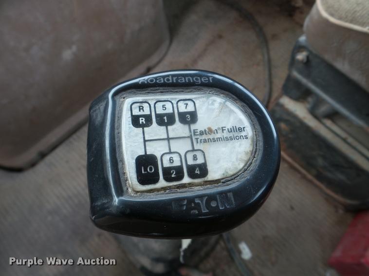 image for item DB5404 1994 Ford LTA9000 Aero Max 106 semi truck