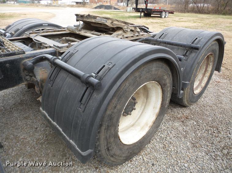 image for item DB5404 1994 Ford LTA9000 Aero Max 106 semi truck