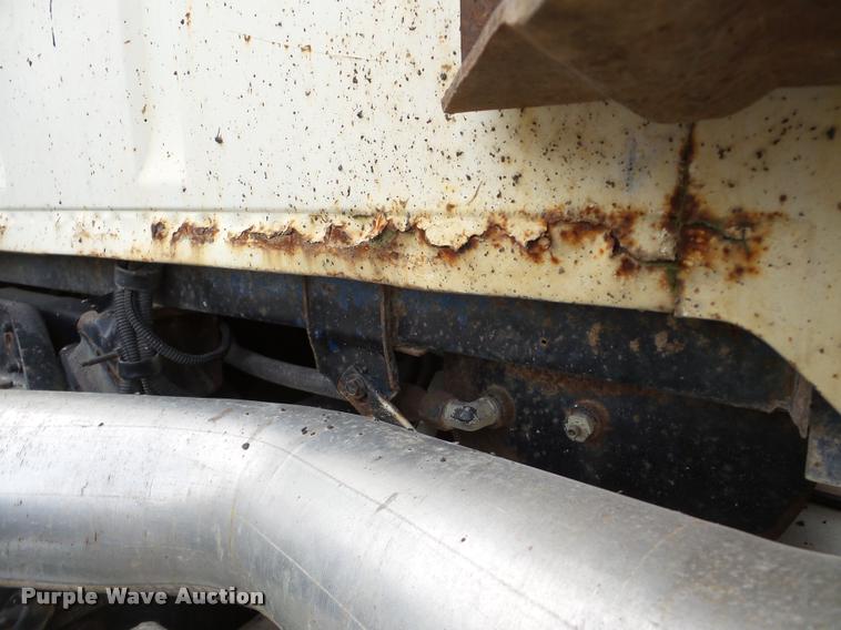 image for item DB5404 1994 Ford LTA9000 Aero Max 106 semi truck