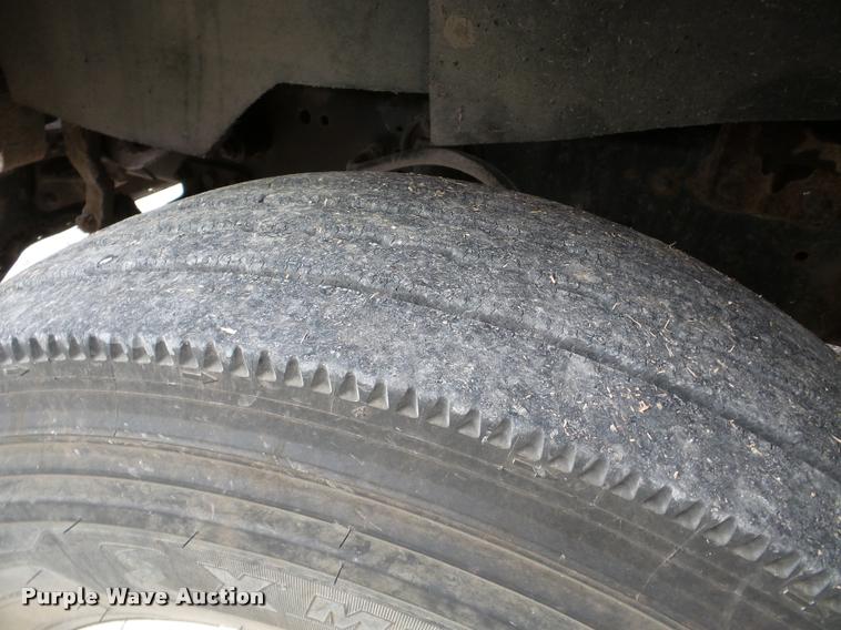 image for item DB5404 1994 Ford LTA9000 Aero Max 106 semi truck