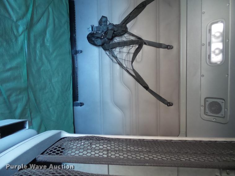 image for item J5452 2006 Freightliner Columbia semi truck