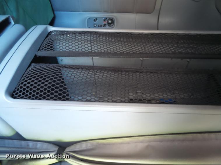 image for item J5452 2006 Freightliner Columbia semi truck