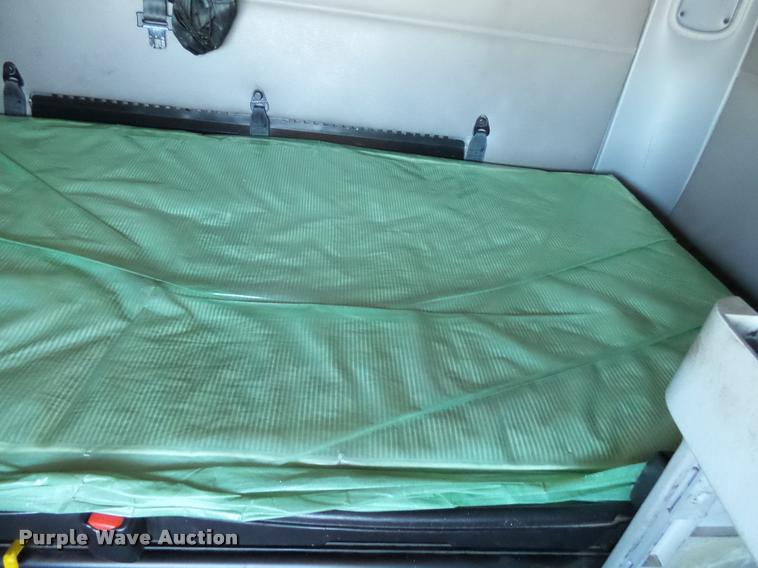 image for item J5452 2006 Freightliner Columbia semi truck