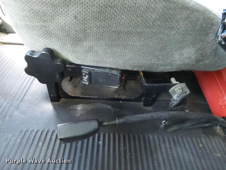 image for item J5452 2006 Freightliner Columbia semi truck