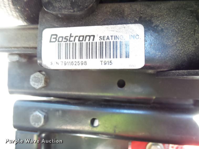 image for item J5452 2006 Freightliner Columbia semi truck