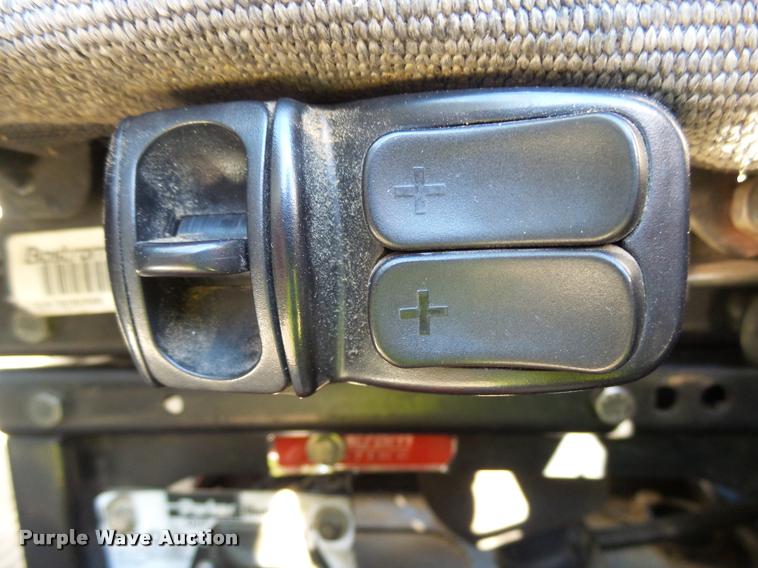 image for item J5452 2006 Freightliner Columbia semi truck