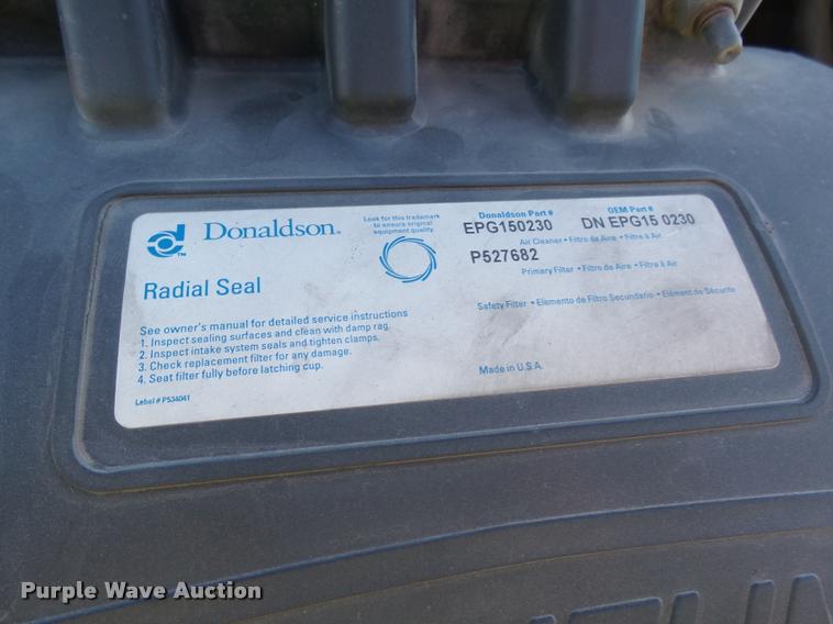 image for item J5452 2006 Freightliner Columbia semi truck