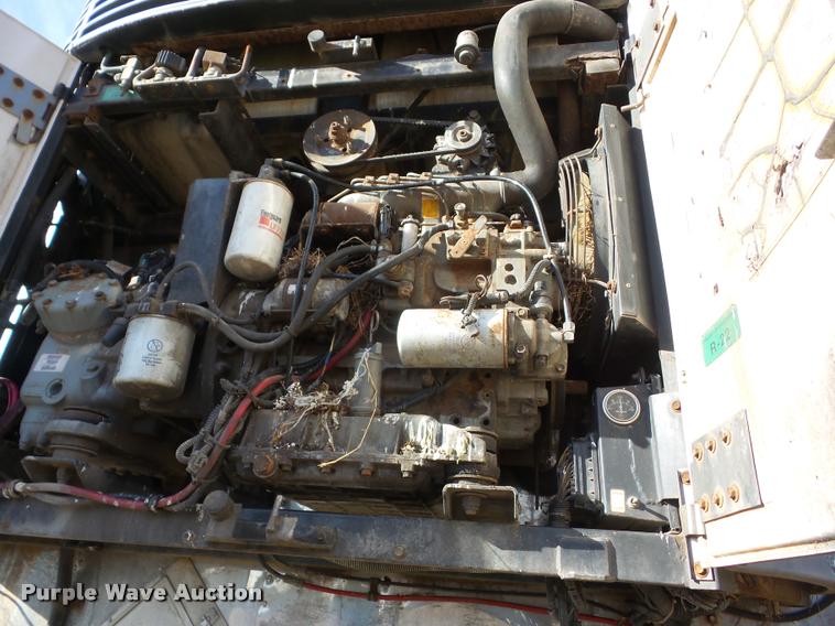 image for item J8667 1994 Utility V52R refrigerated van trailer