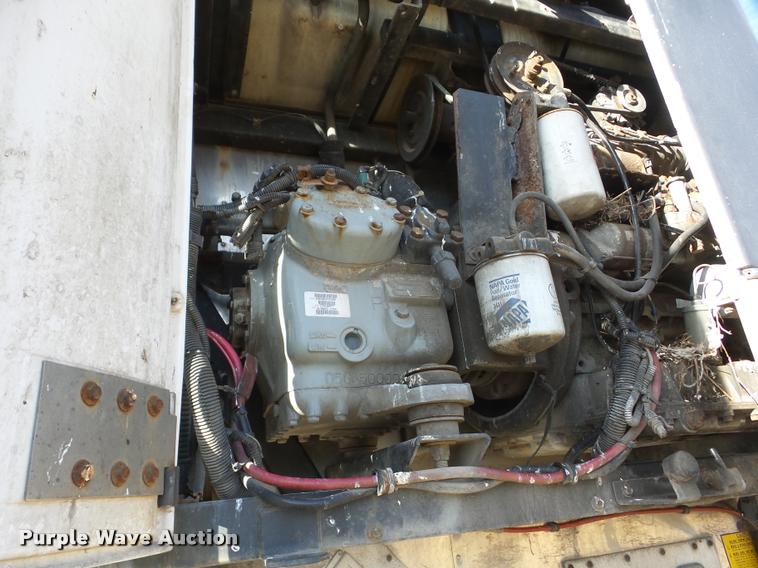 image for item J8667 1994 Utility V52R refrigerated van trailer