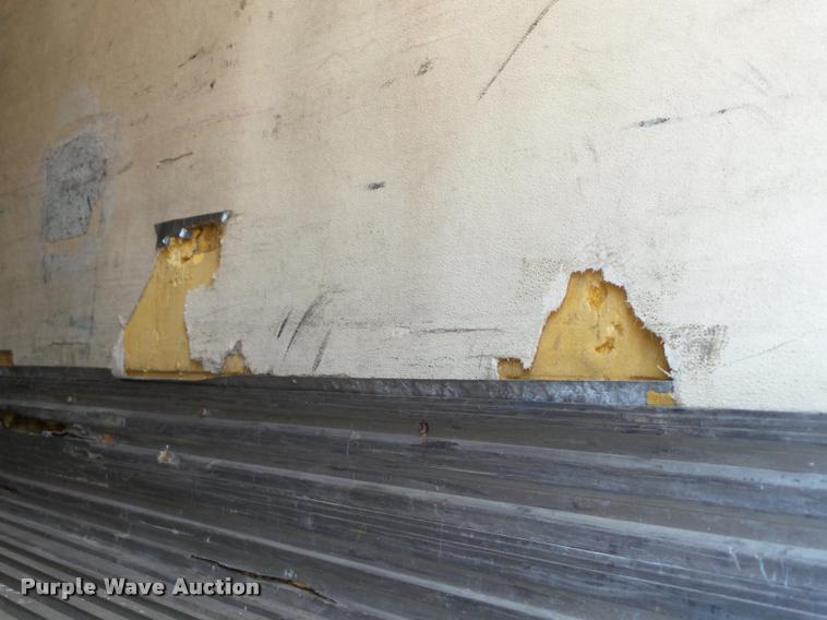 image for item J8667 1994 Utility V52R refrigerated van trailer