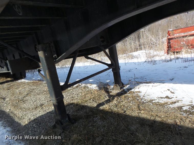 image for item K5506 2003 Transcraft TL-2000-W flatbed trailer