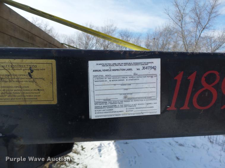 image for item K5506 2003 Transcraft TL-2000-W flatbed trailer