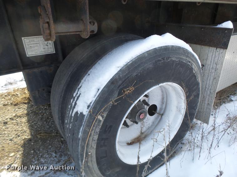 image for item K5506 2003 Transcraft TL-2000-W flatbed trailer