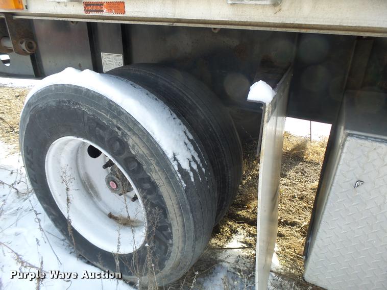 image for item K5506 2003 Transcraft TL-2000-W flatbed trailer