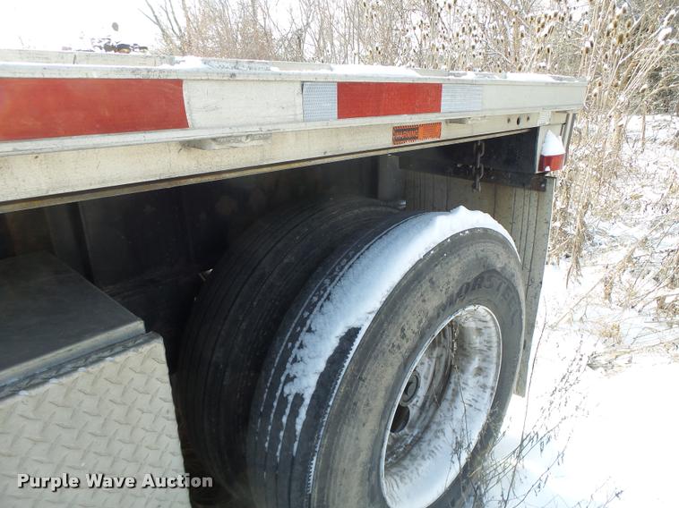 image for item K5506 2003 Transcraft TL-2000-W flatbed trailer