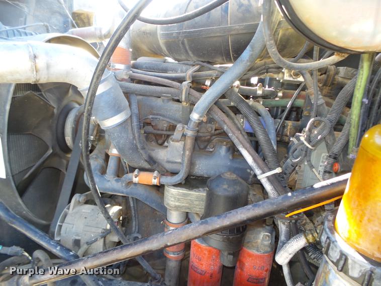 image for item L4224 2001 Mack CX613 Vision semi truck