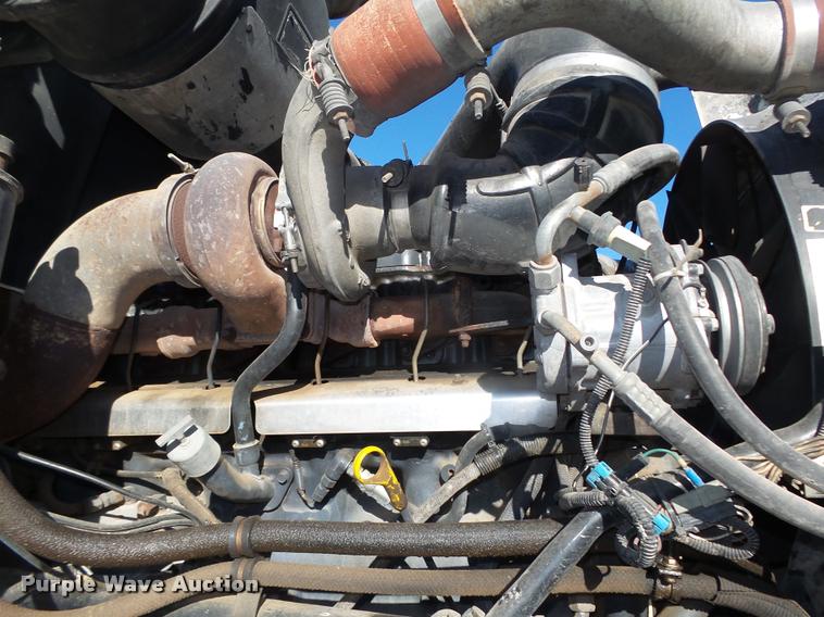 image for item L4224 2001 Mack CX613 Vision semi truck