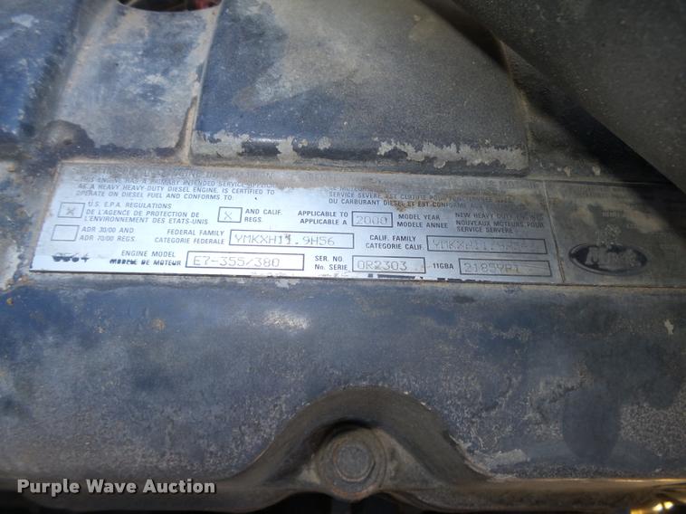 image for item L4224 2001 Mack CX613 Vision semi truck