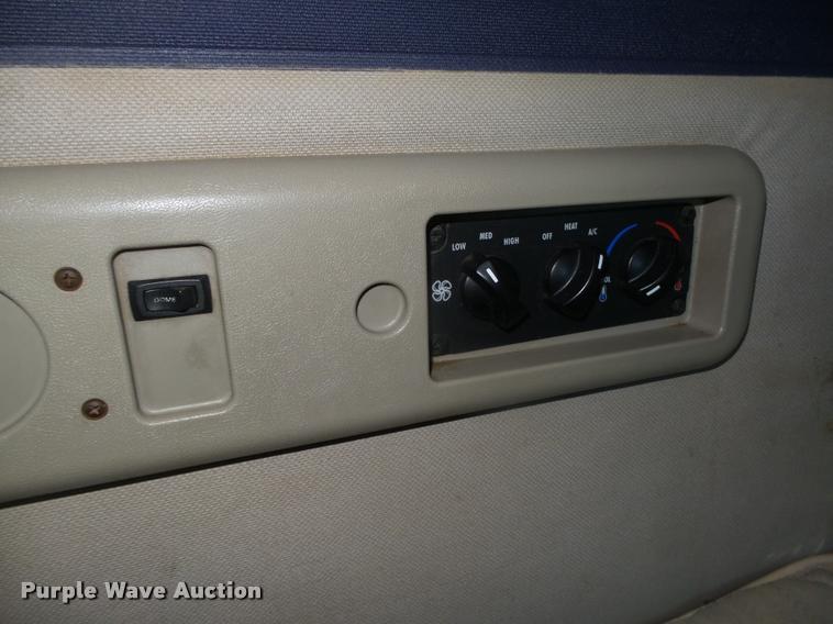 image for item L4224 2001 Mack CX613 Vision semi truck