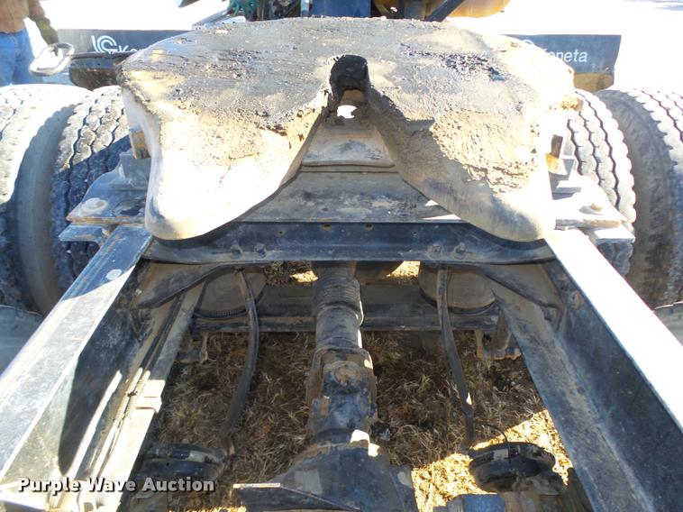 image for item L4224 2001 Mack CX613 Vision semi truck