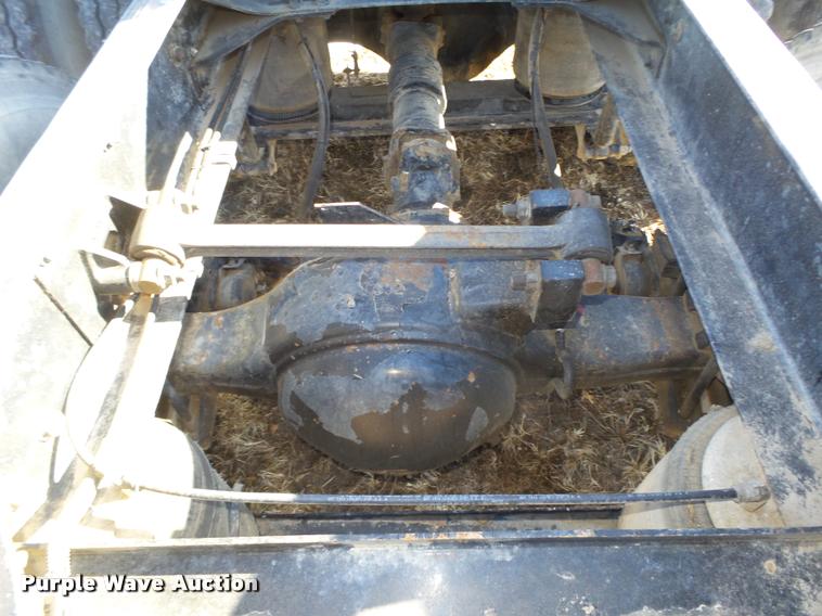 image for item L4224 2001 Mack CX613 Vision semi truck