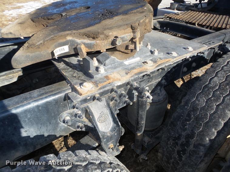 image for item L4224 2001 Mack CX613 Vision semi truck