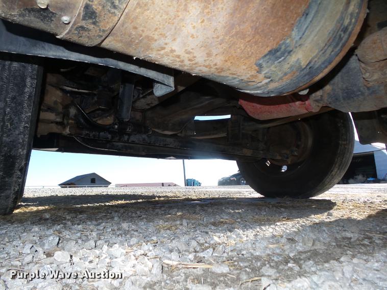 image for item L4224 2001 Mack CX613 Vision semi truck