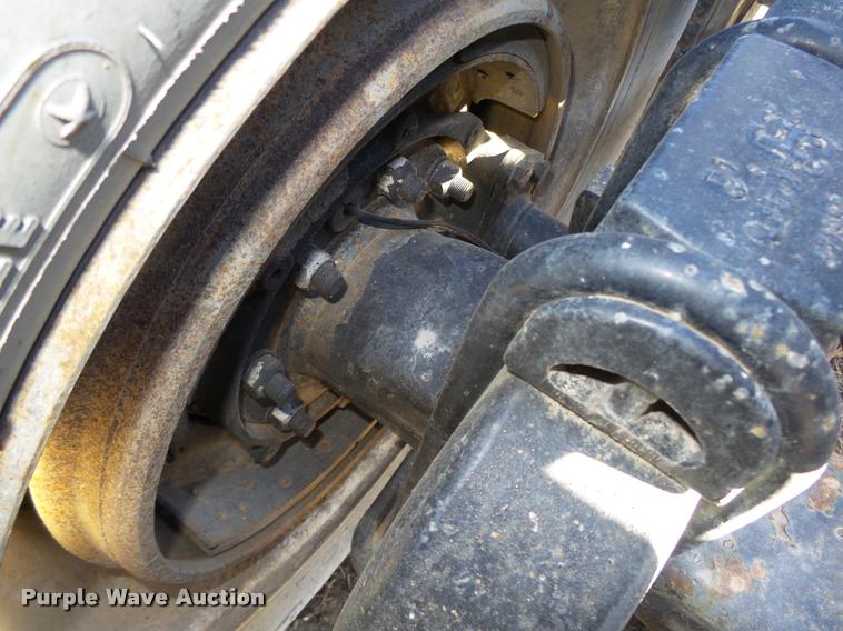 image for item L4224 2001 Mack CX613 Vision semi truck