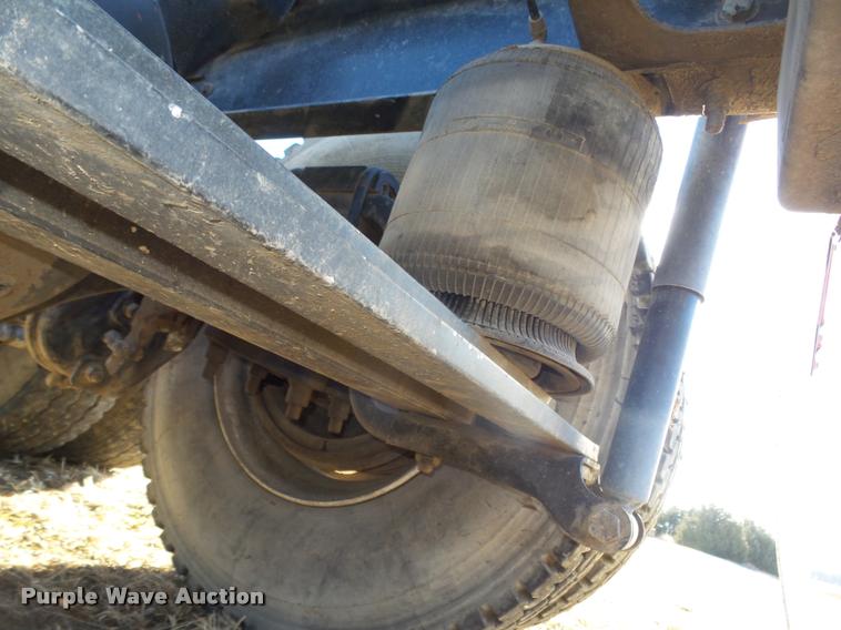 image for item L4224 2001 Mack CX613 Vision semi truck