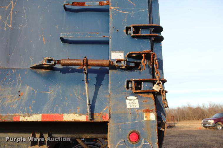 image for item L4944 2006 CPS TSD-39 end dump trailer