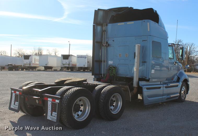image for item L4945 2010 International ProStar Eagle semi truck