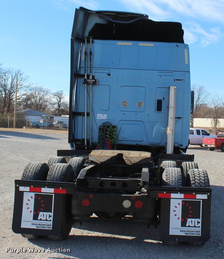 image for item L4945 2010 International ProStar Eagle semi truck